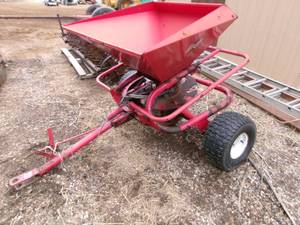 lot 7 image: Lely Fertilizer Spreader