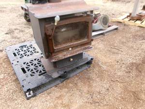 lot 124 image: Glass Door Wood Stove