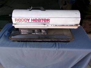 lot 12 image: 70000 BTU Reddy Heater (Works)