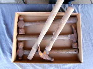 lot 22 image: Box of Large Hammers