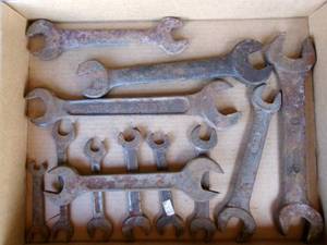 lot 36 image: Box of Double Open End Wrenches