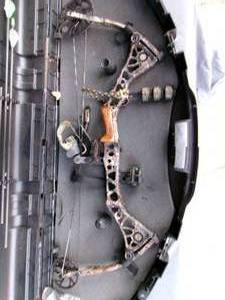 Mathews SE3 Compound Bow W/Case (Used Once)