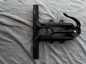 lot 96 image: Vintage Wentworth #1 Saw Blade Holder