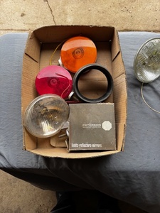 lot 119 image: Box of 12V Lights