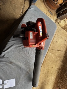 lot 11 image: Echo ES-210 Gas Leaf Blower (RUNS)
