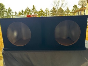 lot 117 image: Vehicle Sub Woofer Box (Skar)