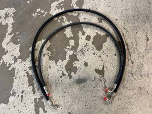 lot 39 image: 2 x 12 Hydraulic Hoses with Fittings
