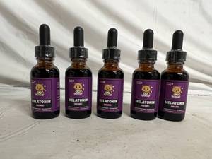lot 42 image: 5 Bottles of Winne & Lottle Cat Melatonin