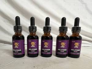 lot 43 image: 5 Bottles of Winne & Lottle Cat Melatonin
