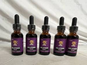 lot 45 image: 5 Bottles of Winne & Lottle Cat Melatonin