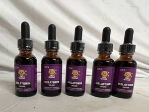 lot 46 image: 5 Bottles of Winne & Lottle Cat Melatonin
