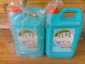 lot 47 image: 1.5 Gallons Little Tikes Foamo Refill (2 - Jugs)