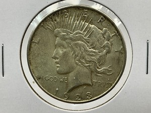 lot 68 image: 1923-D Peace Dollar