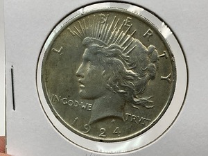 lot 78 image: 1924 Peace Dollar