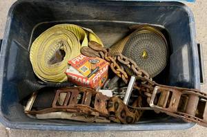 lot 21 image: Tub of Tow Ropes, Rachets & Axle Straps