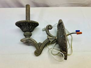 lot 32 image: Wall Sconce indooroutdoor-not plastic