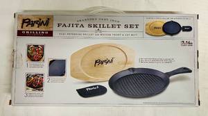 lot 49 image: MM. Parini Fajita Skillet Set