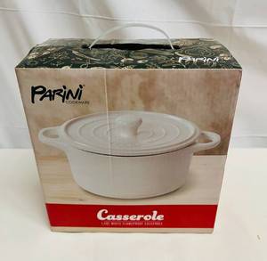 lot 71 image: MM. Parini 1.5qt White Flameproof Casserole