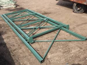 lot 108 image: 2 Pcs 60 Pallet Racking Uprights