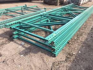 lot 201 image: 5 Pallet Racking 42 Uprights - Approx 12 - No Feet