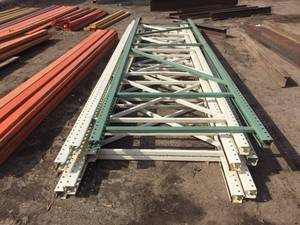 lot 203 image: 6 Pallet Racking 50 Uprights - 16