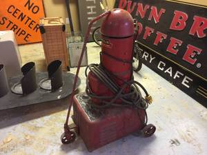 lot 136 image: Very Vintage Lincoln Lincwelder Aircraft DC 250MK