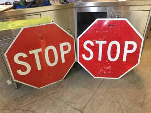 lot 246 image: 2 Aluminum STOP Signs - 30 - Nice Patina On The One
