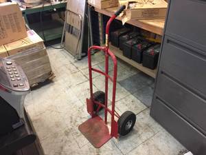 lot 271 image: Milwaukee 2 Wheel - 1 Hand Dollie