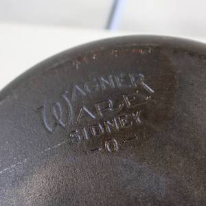 lot 12 image: Wagner Ware Sidney 9 Cast Iron Skillet - Circa 1930s