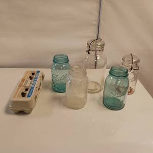 lot 6 image: Lot of assorted Vintage Canning Jars