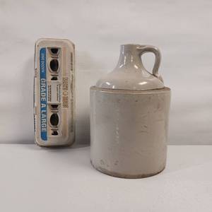 lot 47 image: Ceramic Stoneware Jug whandle - no flaws