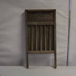 lot 44 image: Vintage Washboard