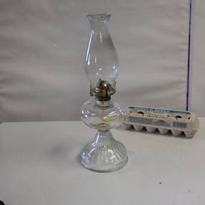 lot 60 image: Vintage Oil Lamp