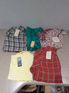 lot 15 image: 3 BRAND NEW SMALL ASSORTED WOMENS SHIRTS