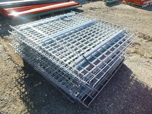 lot 6 image: 15 Pallet Racking 46 X 42 Wire Decks