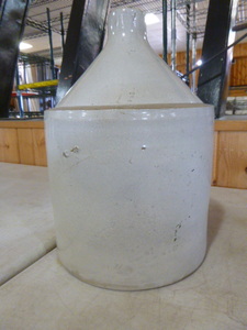 lot 12 image: Vintage 2 Gallon Stoneware Jug
