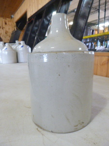lot 13 image: Vintage 1 Gallon Stoneware Jug