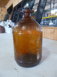lot 19 image: Vintage Hi-Lex 1 Gallon Jug