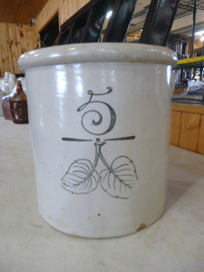 Vintage Red Wing 5 Gallon Elephant Ear Crock