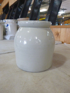 lot 29 image: Vintage Stoneware Jar with Lid