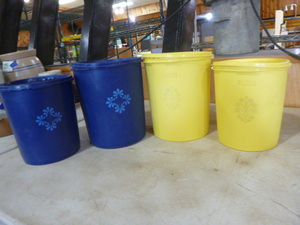 lot 36 image: 4 Vintage Tupperware Canisters