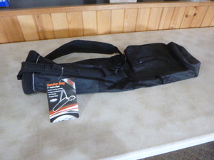 lot 40 image: New Sunday Bag Golf Club Bag