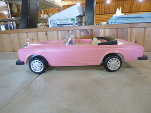 lot 43 image: Vintage Barbie Doll Rolls Royce