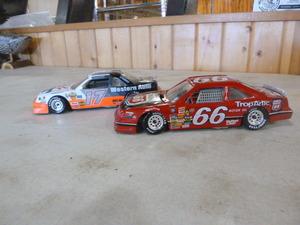 lot 49 image: 2 NASCAR Die-Cast Cars