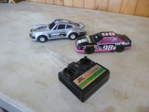 lot 50 image: 2 Remote Control Cars