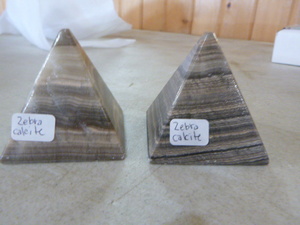 lot 66 image: 2 Zebra Calcite Pyramids