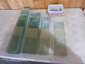 lot 81 image: Glass Shelving