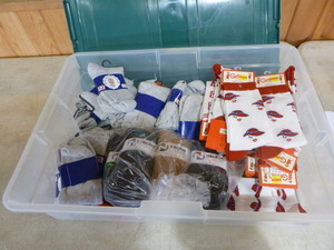lot 87 image: Tote Full of New Womens Socks