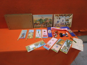lot 387 image: Vintage Puppet Show