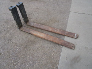 lot 193-B image: 48 Forklift Forks